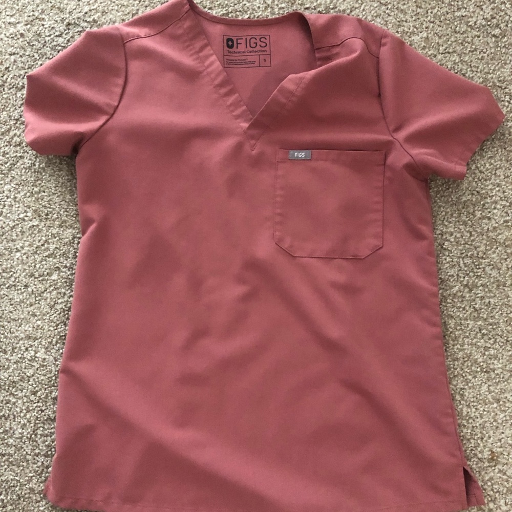Figs brand mauve scrub top